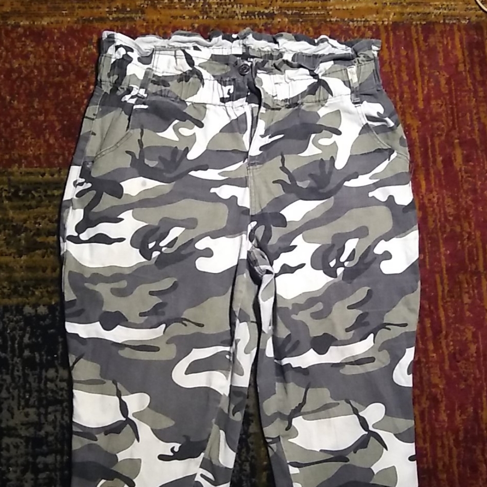 Camo pants